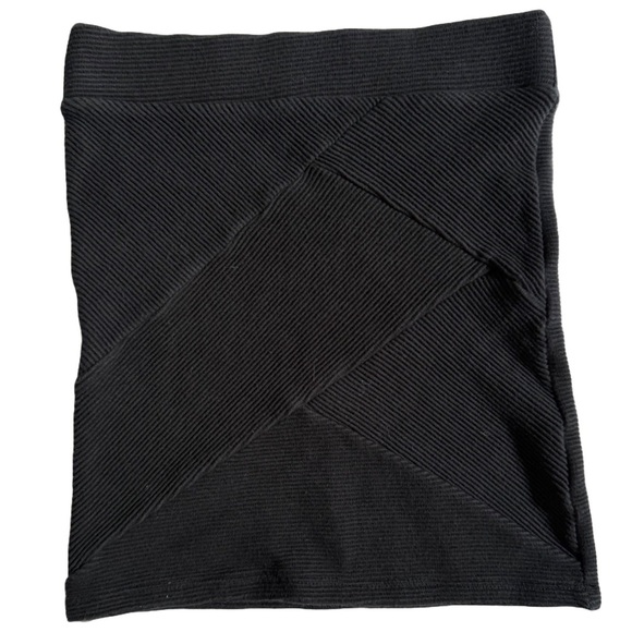 GUESS BLACK ASYMMETRICAL RIBBED FITTED PENCIL SKIRT SIZE SMALL - Picture 3 of 6